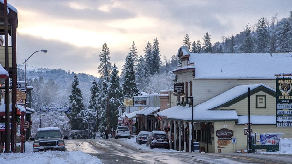 Small quaint town of Mariposa, California
